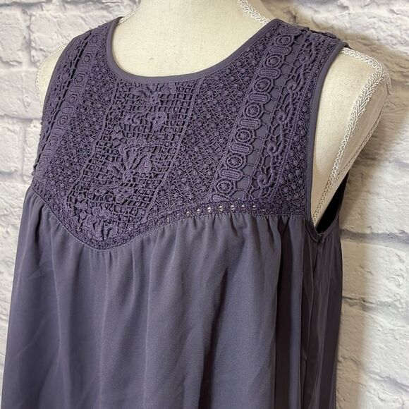 Kismet Sleeveless Crochet Yoke Relaxed Fit Top Size Extra Small - Picture 3 of 10